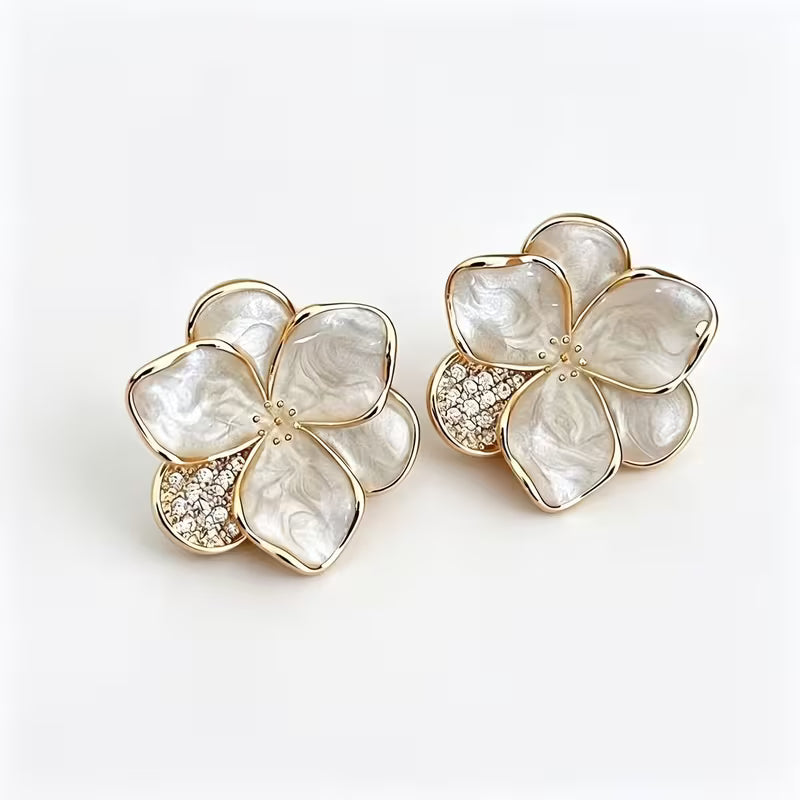 Orecchini Eleganti con Perle e Fiori