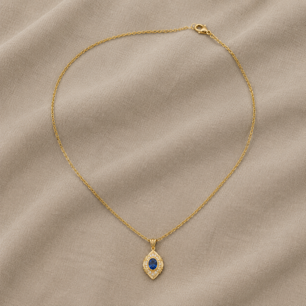 Collana con Ciondolo Decorato in Zaffiro