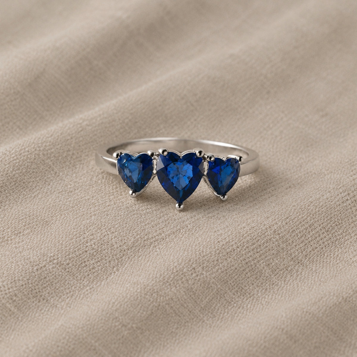 Anello Cuore in Argento con Zirconia