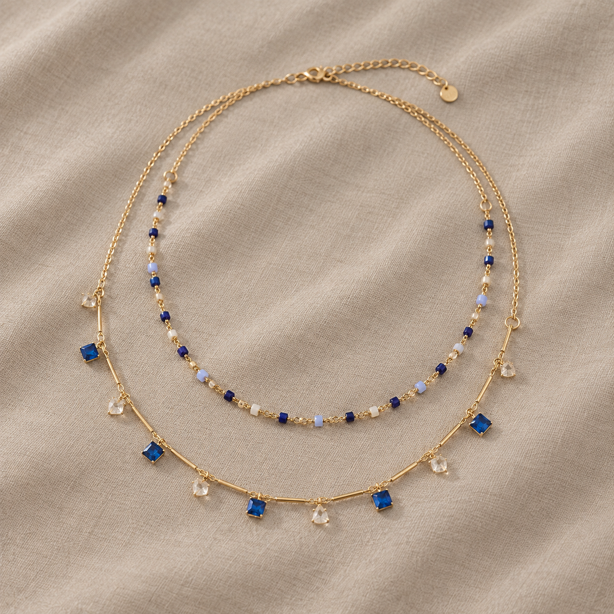 Collana a Due Strati con Perle e Design Geometrico