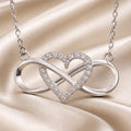 Ciondolo a Cuore Infinito in Oro Bianco con Collana
