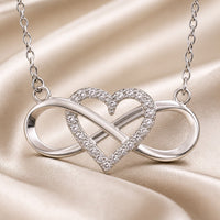 Ciondolo a Cuore Infinito in Oro Bianco con Collana