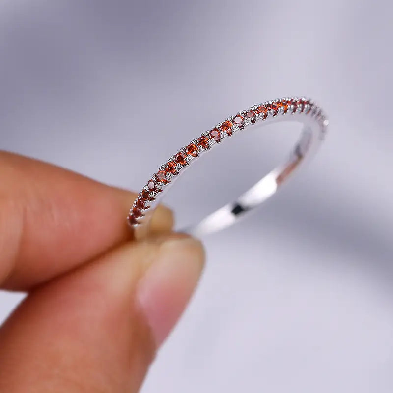 Anello in Argento con Rubino Pavé