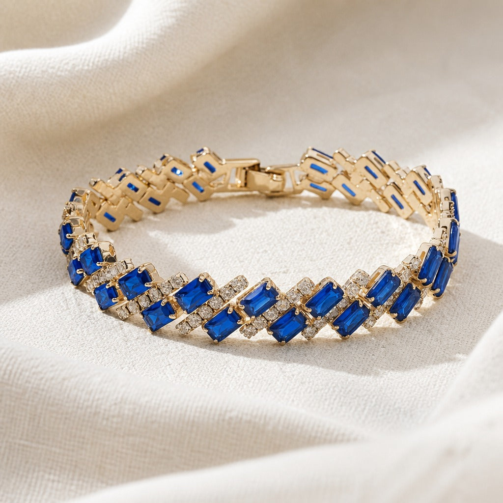 Cintura geometrica in oro con zaffiri