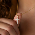 Miracolosa™ - Collana a Croce Prismatica