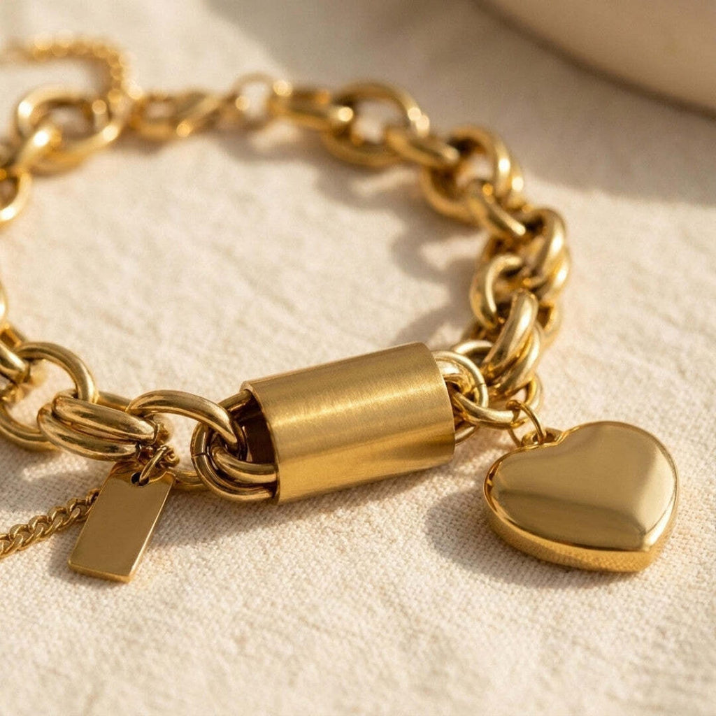 Bracciale a Catena con Charm a Cuore Dorato