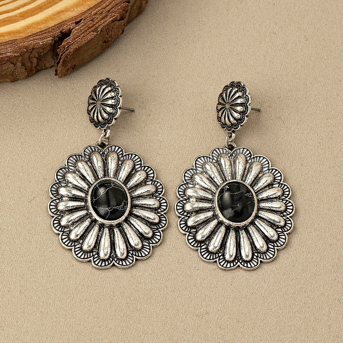 Orecchini Vintage Bohemien con Motivo Tondo in Turchese