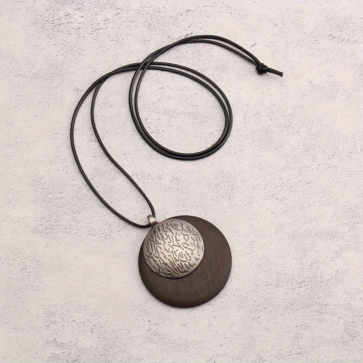 Collana Lunga con Pendente Medaglione Spirale Bohemien Retro