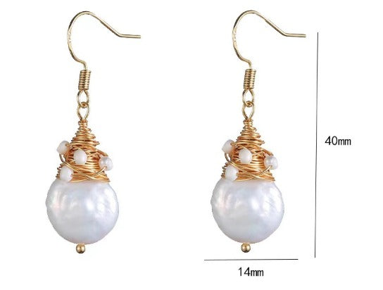 Orecchini vintage con perle e fili dorati