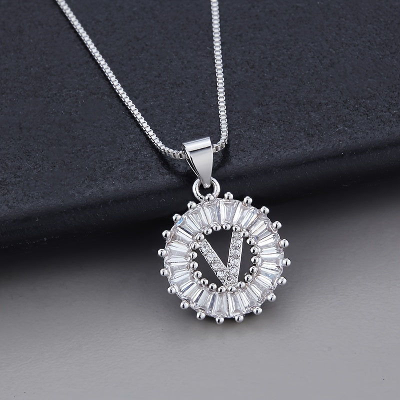 Collana in oro bianco con iniziale "Z" e zirconi