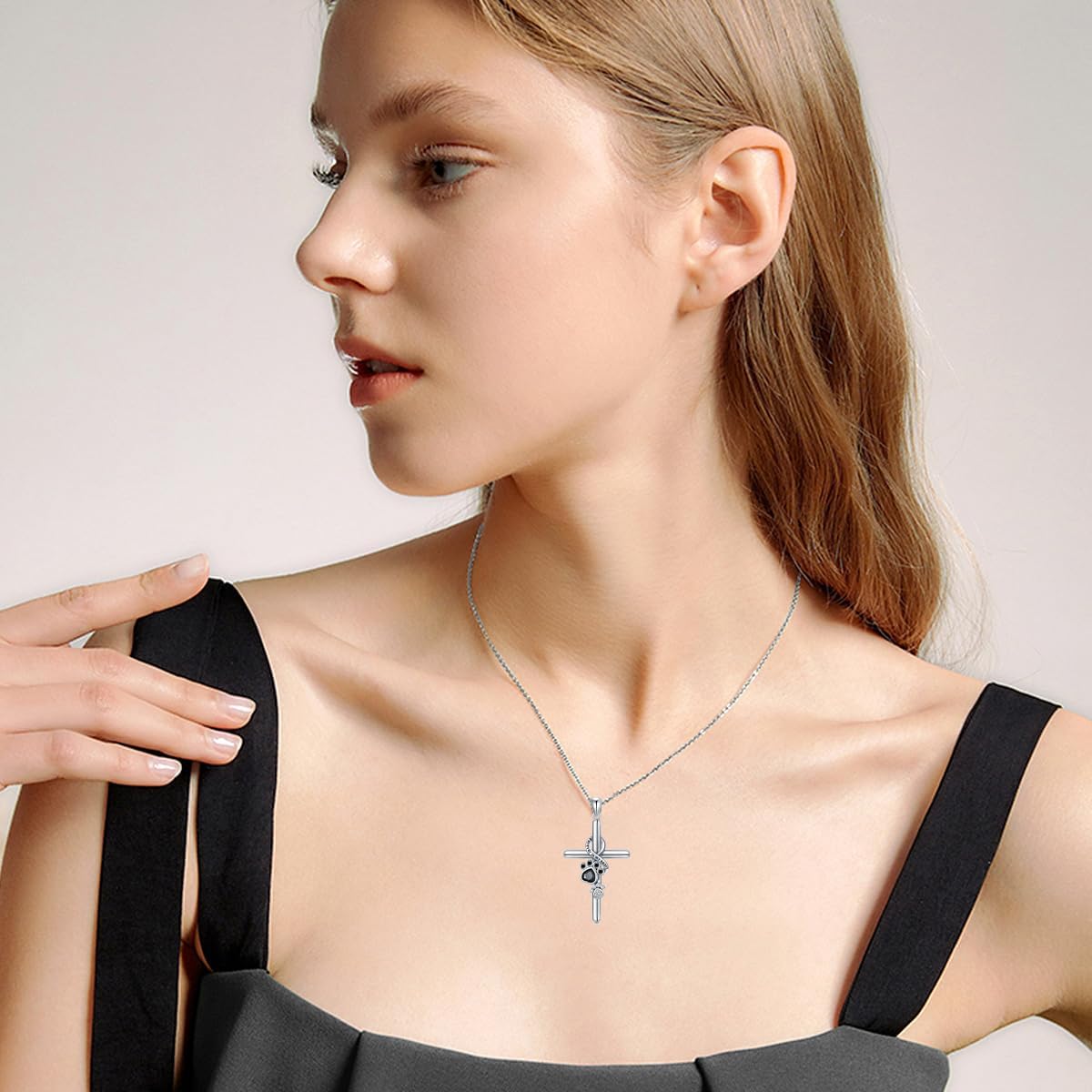 Collana con Zampa e Croce in Argento Sterling 925