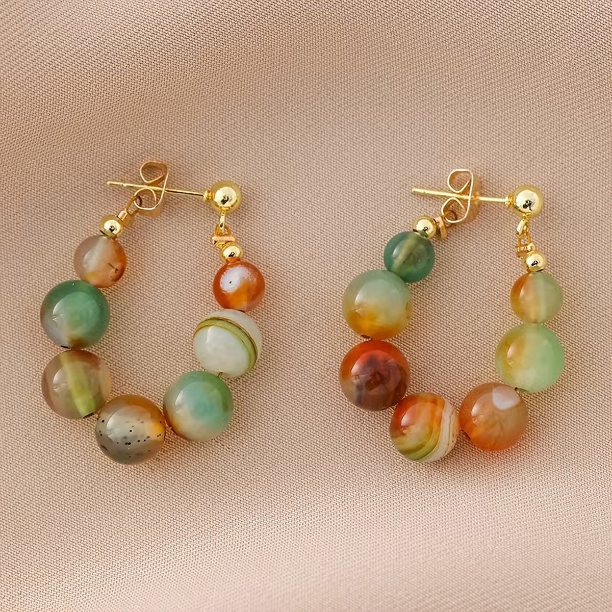 Orecchini a cerchio placcati in oro con perline in pietra naturale Boho