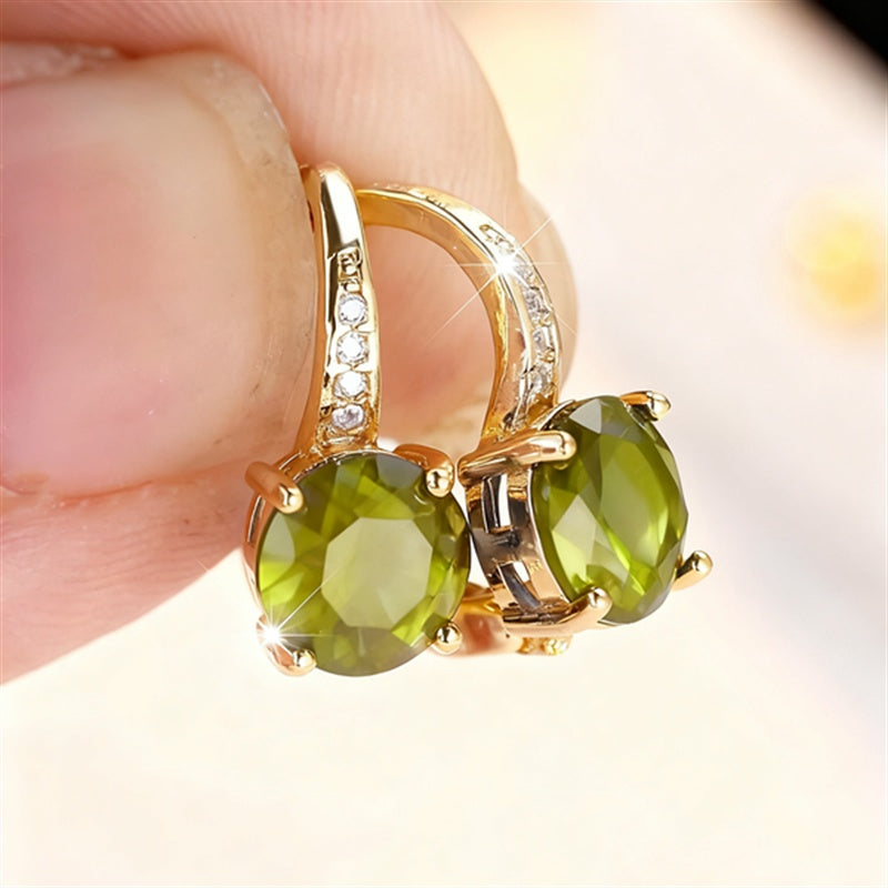 Orecchini Vintage Bohemien in Zirconia Cubica Verde con Artiglio Dorato