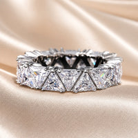 Anello triangolare in zirconia placcato oro bianco