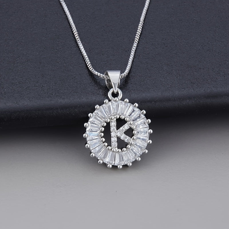 Collana in oro bianco con iniziale "Z" e zirconi