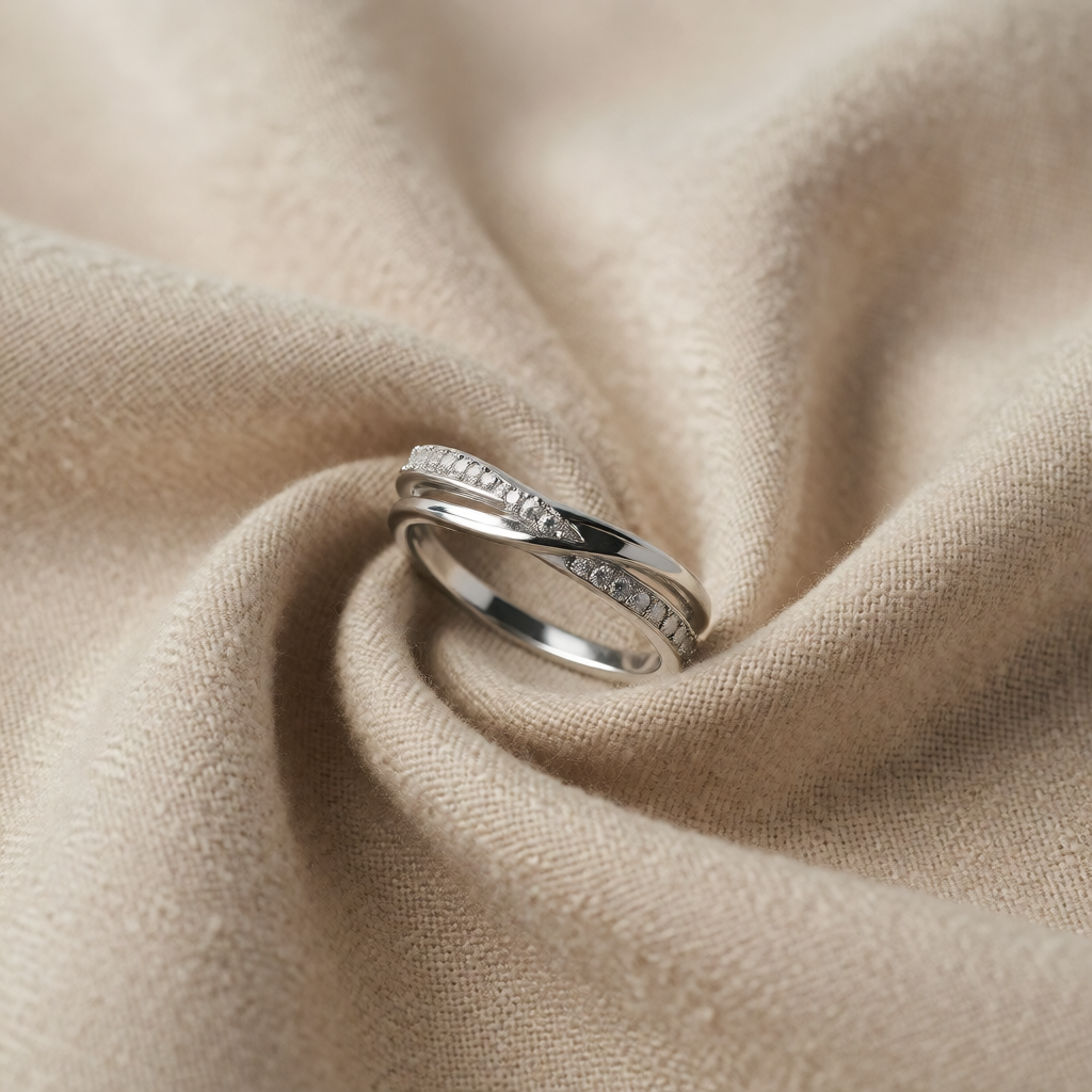 Anello da giorno in oro bianco con zirconia