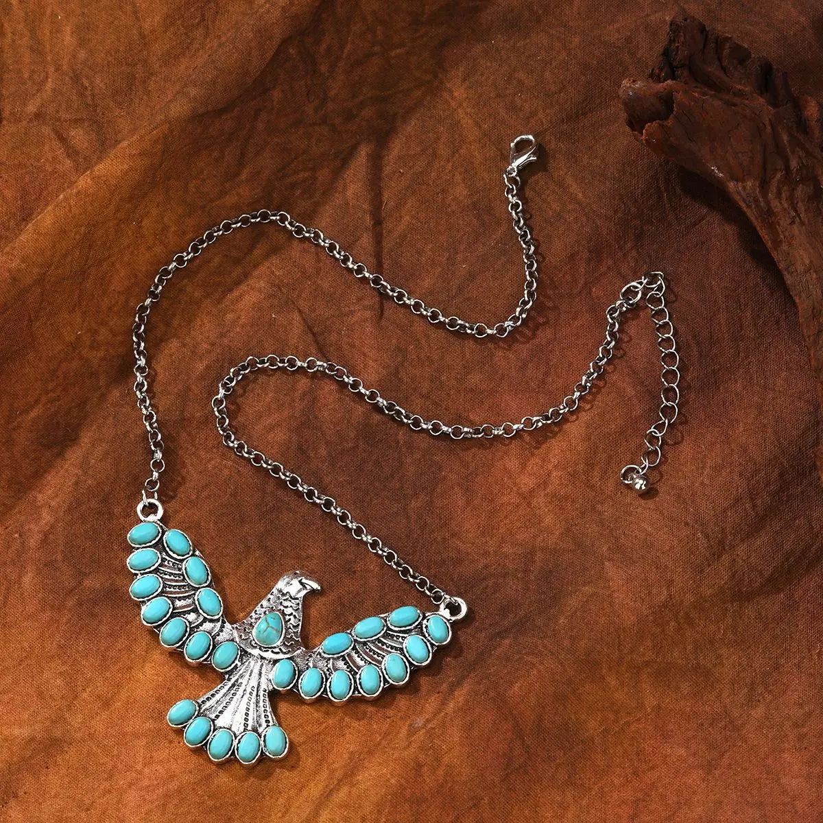 Collana con pendente ad aquila in turchese in stile bohemien sud-occidentale