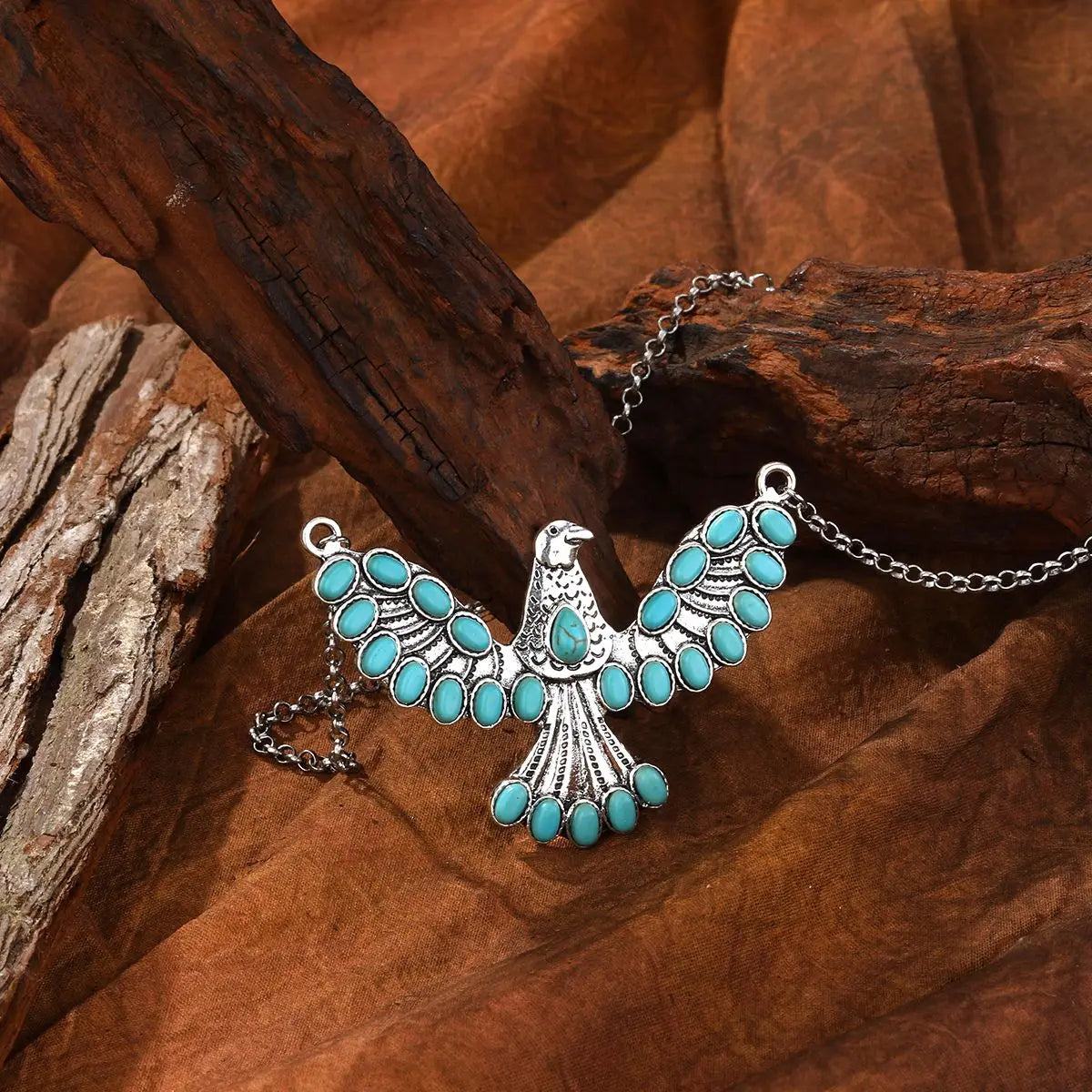 Collana con pendente ad aquila in turchese in stile bohemien sud-occidentale