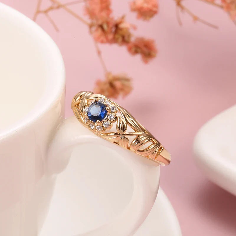 Raffinato anello in oro rosa con zaffiro