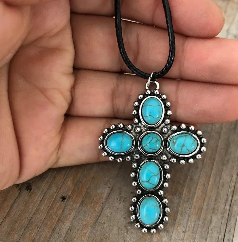 Collana con Pendente a Croce Turchese in Argento Retro