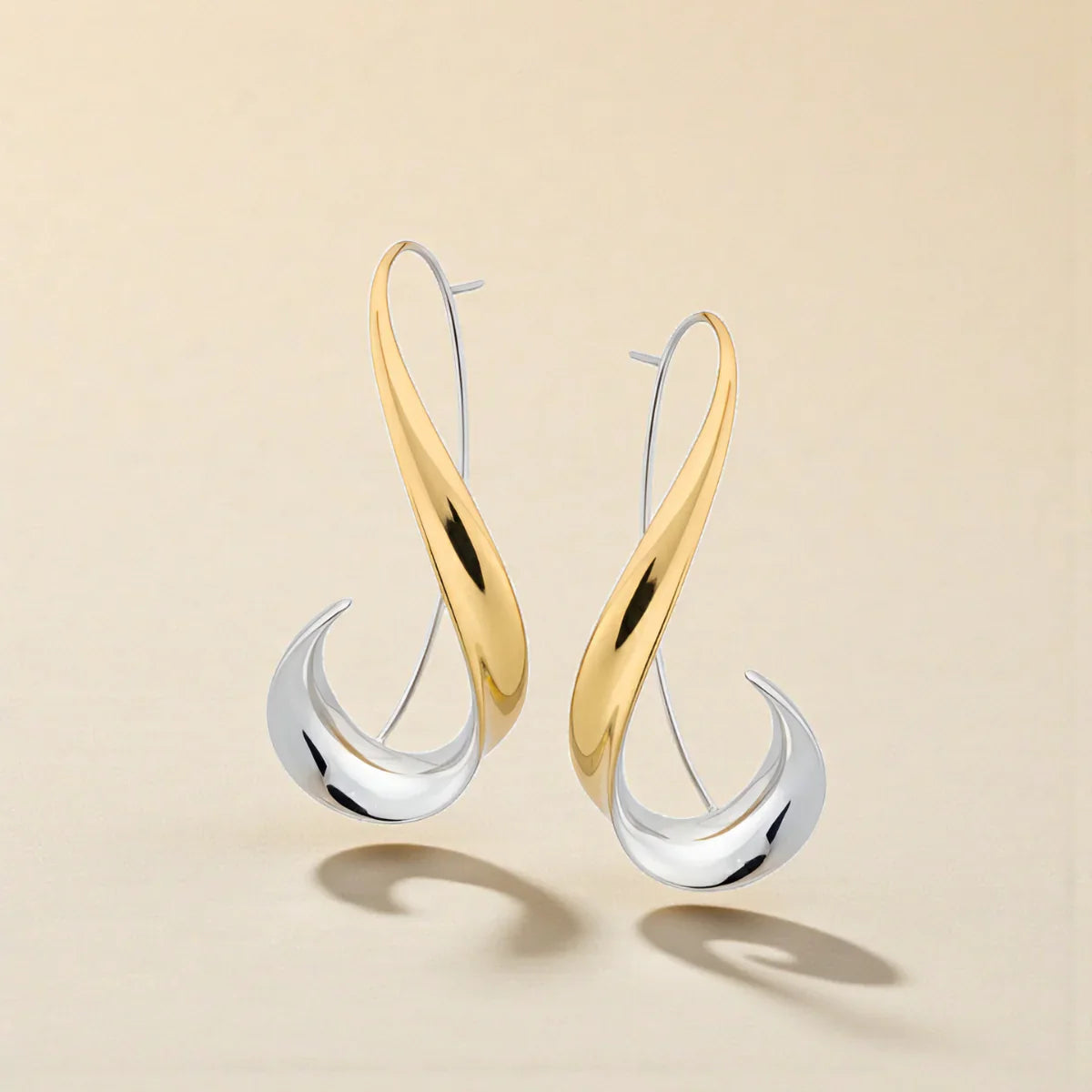 Eleganti Orecchini in Oro Classico
