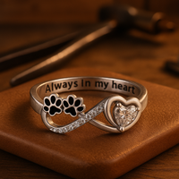 Anello in Zirconia con Design di Cuore e Infinito