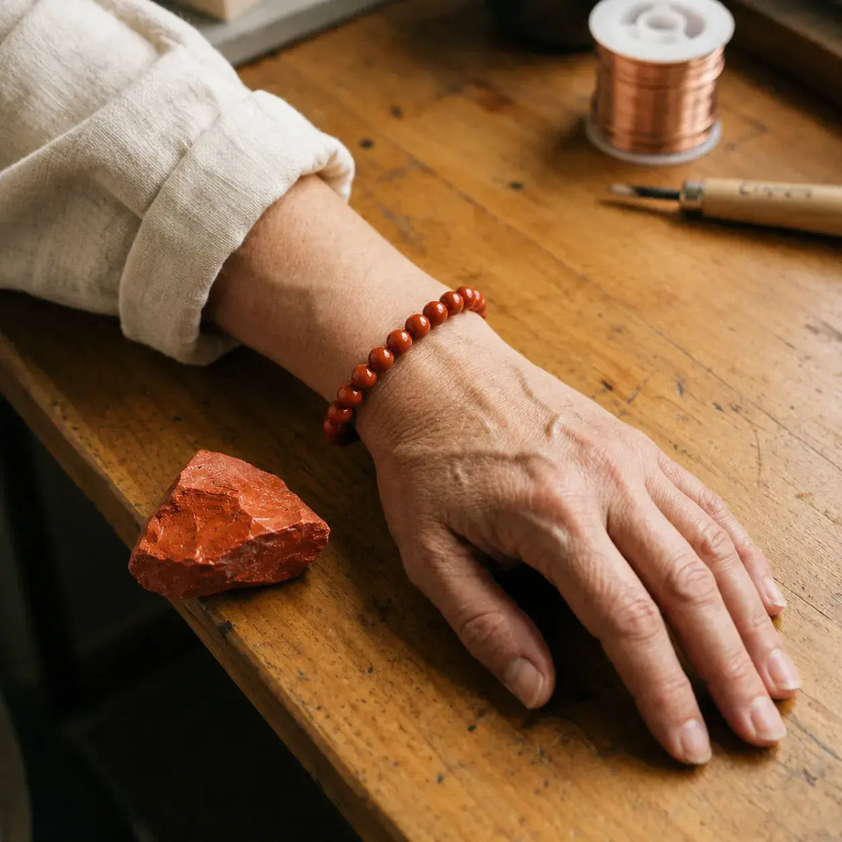 Bracciale in Giada Rossa per Radicamento, Energia e Vitalità