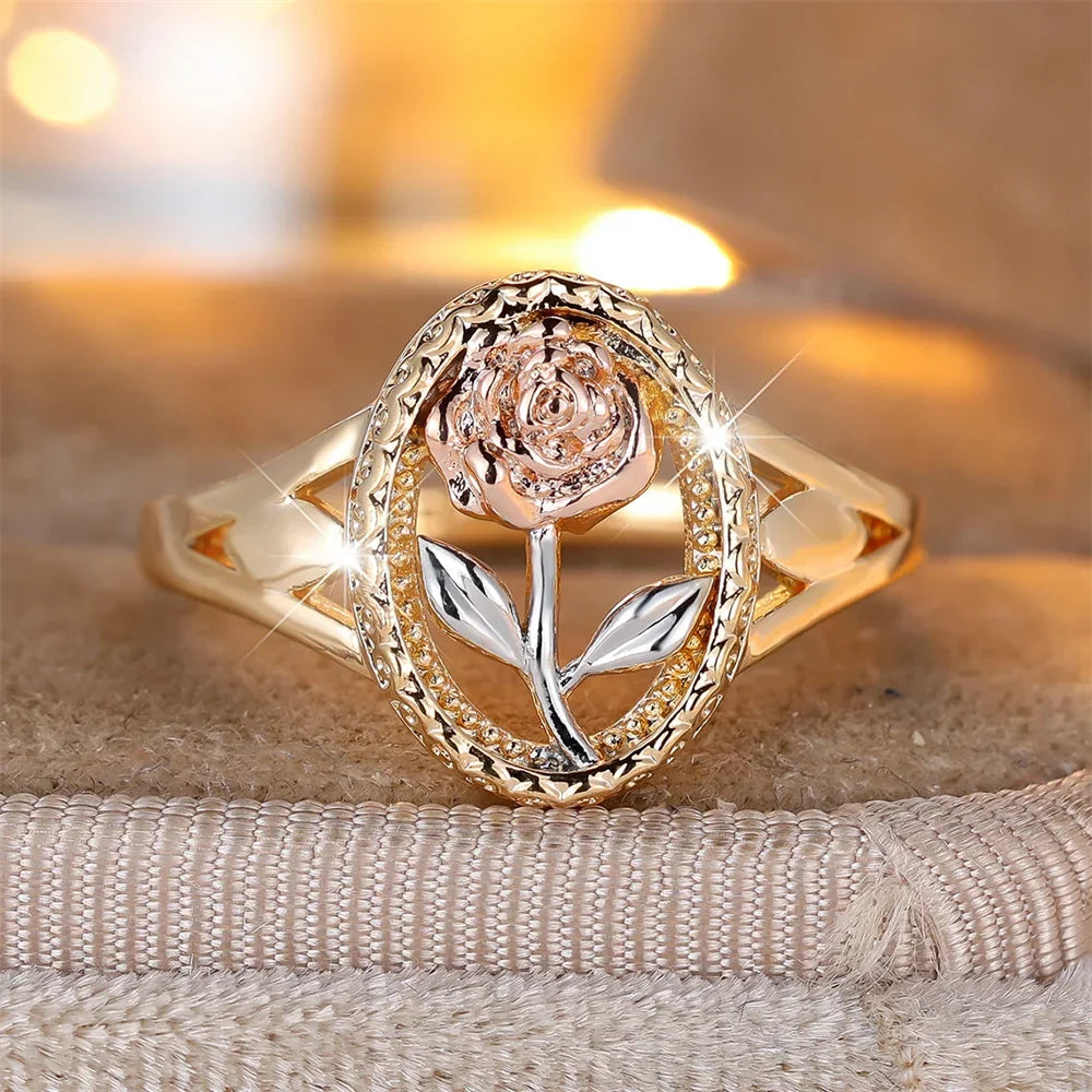 Anello in oro rosa con design floreale irregolare