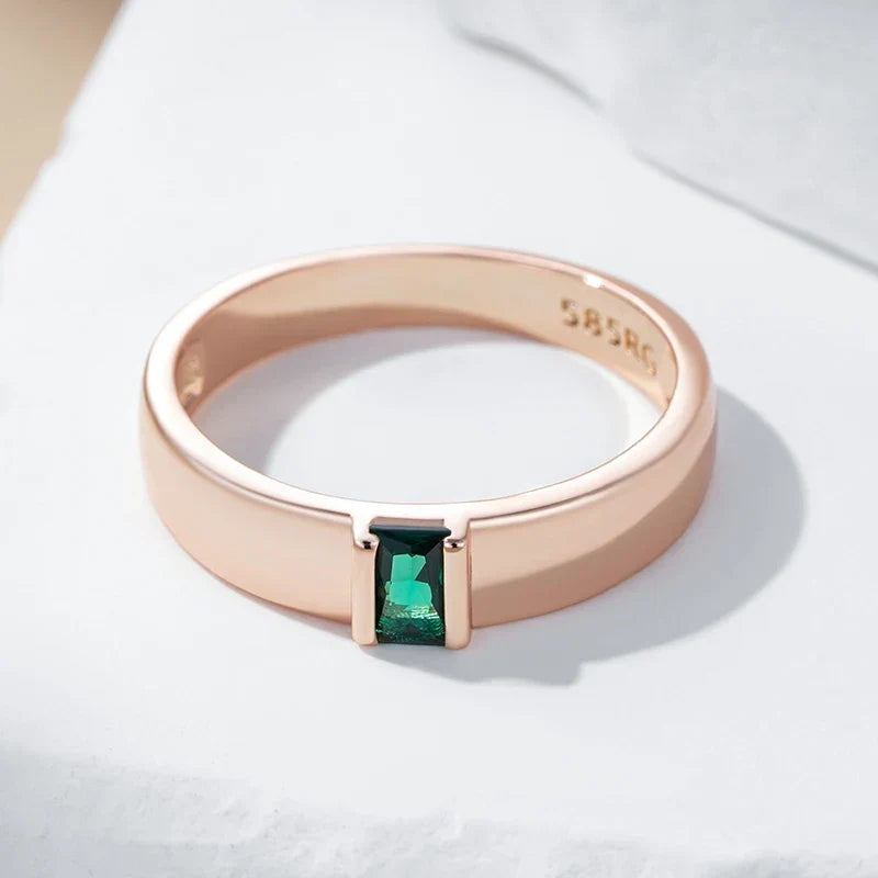 Elegante anello rettangolare con perle di lusso