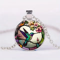 Collana con Pendente a Cupola di Vetro a Forma di Colibrì