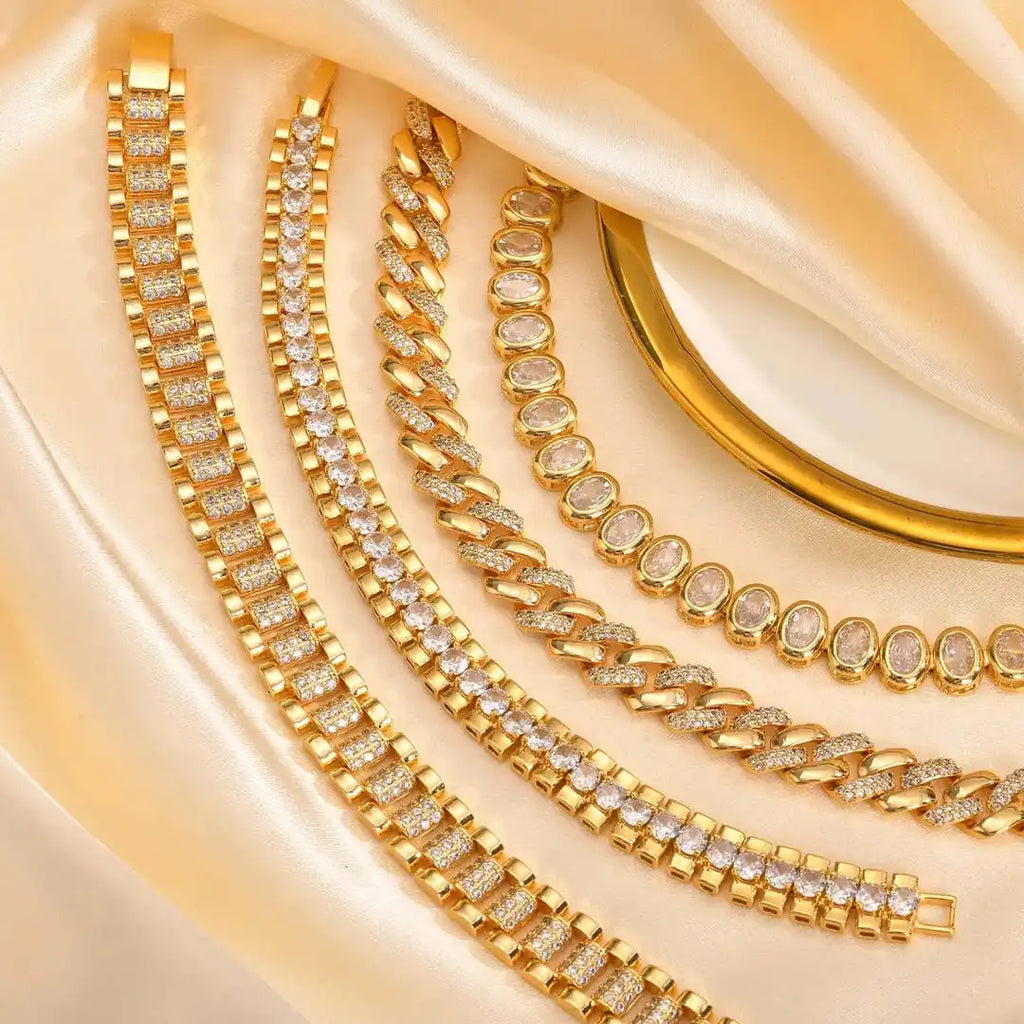Set di Bracciali Chunky Regolabili in Cubic Zirconia Dorata