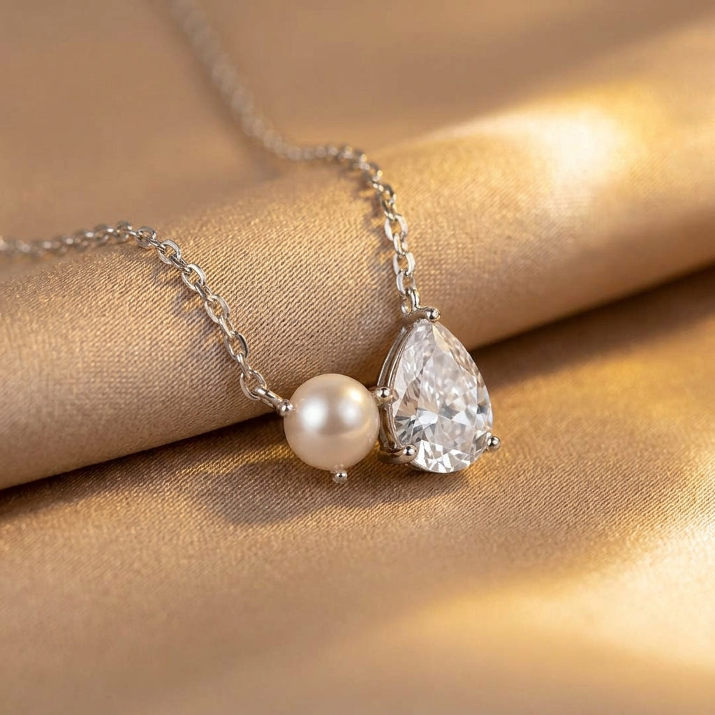 Collana con Charm Duo a Goccia di Perla