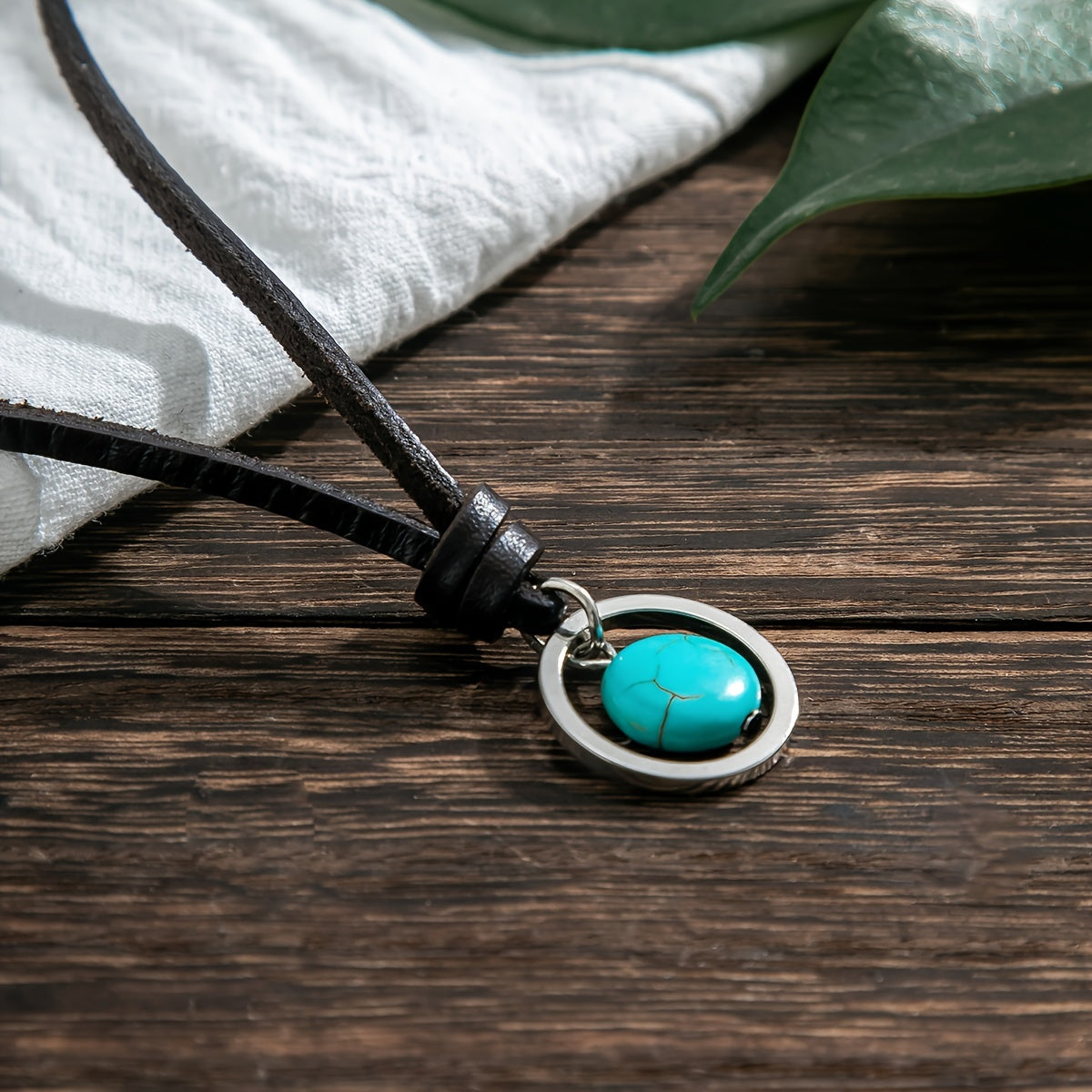 Collana Choker in Pelle con Pendente Turchese Bohemien