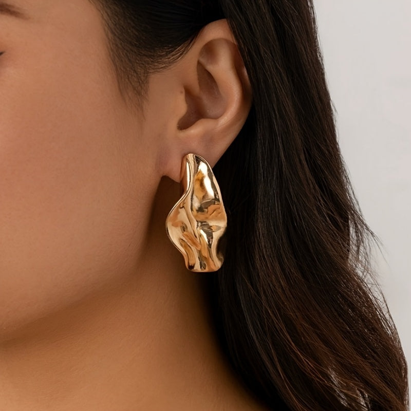 Orecchini a perno geometrici irregolari placcati in oro bohemien