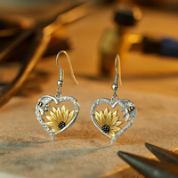 Orecchini Pendenti a Cuore Vintage Boho con Girasole e Ape