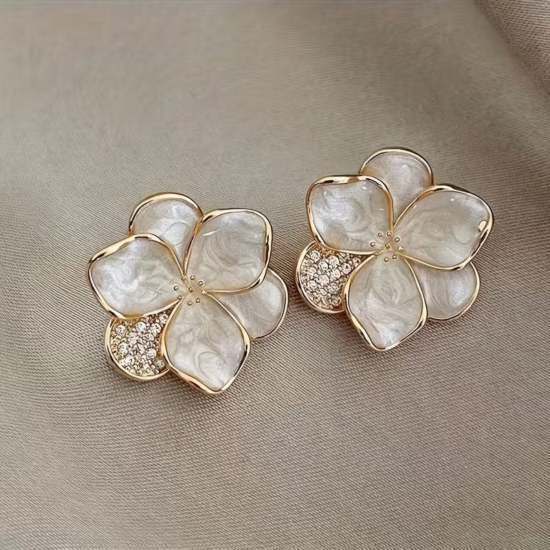 Orecchini Eleganti con Perle e Fiori