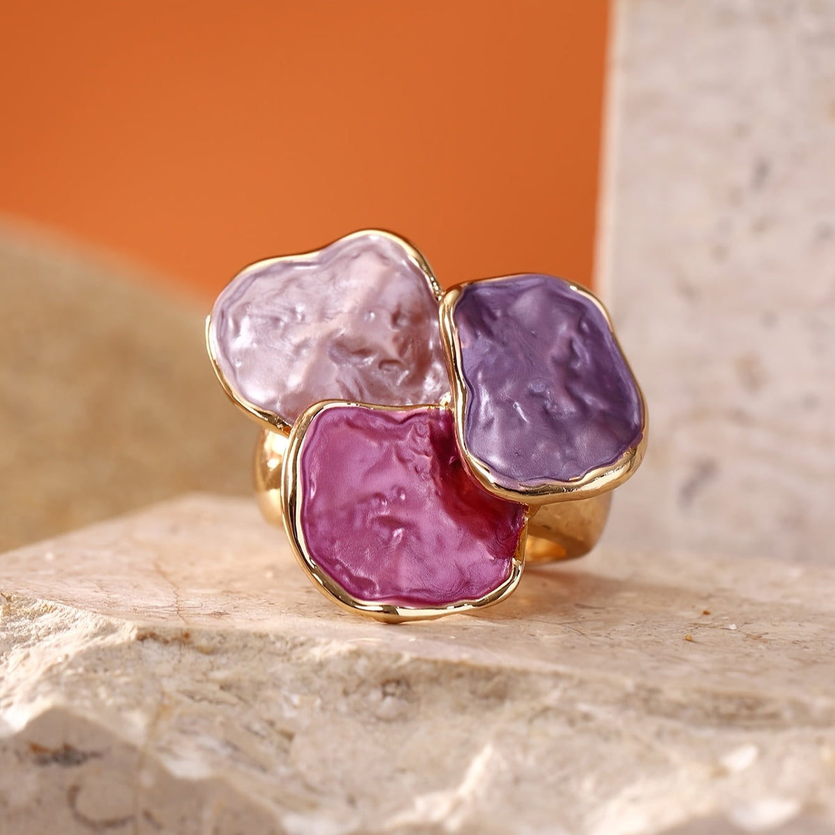 Anello Quadrato Irregolare in Smalto Bohemien