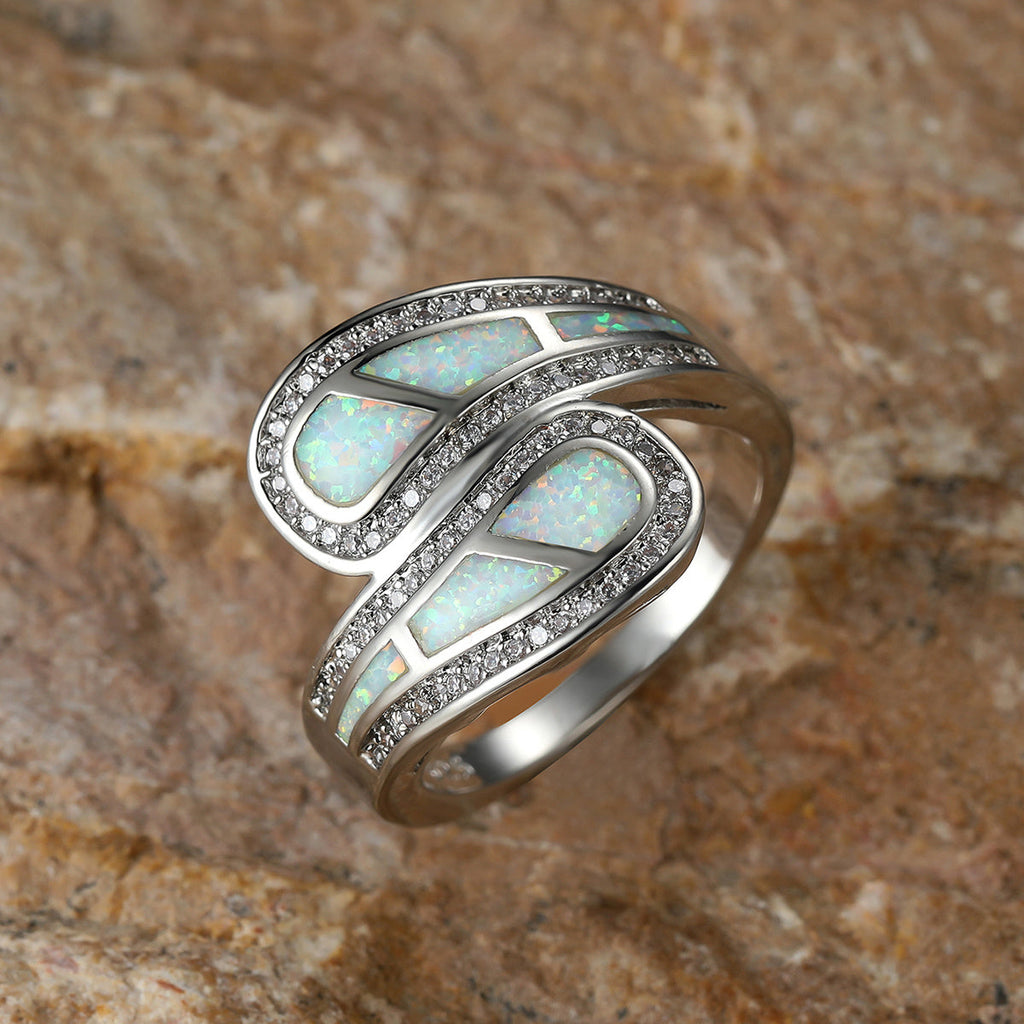 Anello Vintage Boho in Pietra Opale Bianca