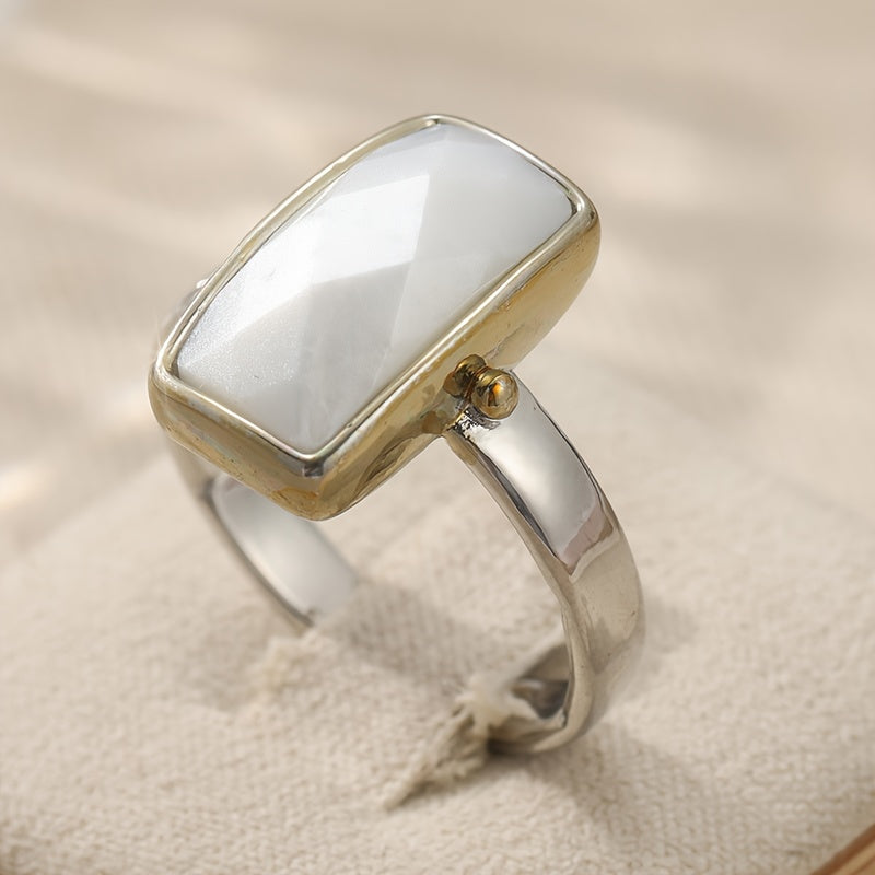 Anello in Pietra di Luna Geometrico Boho