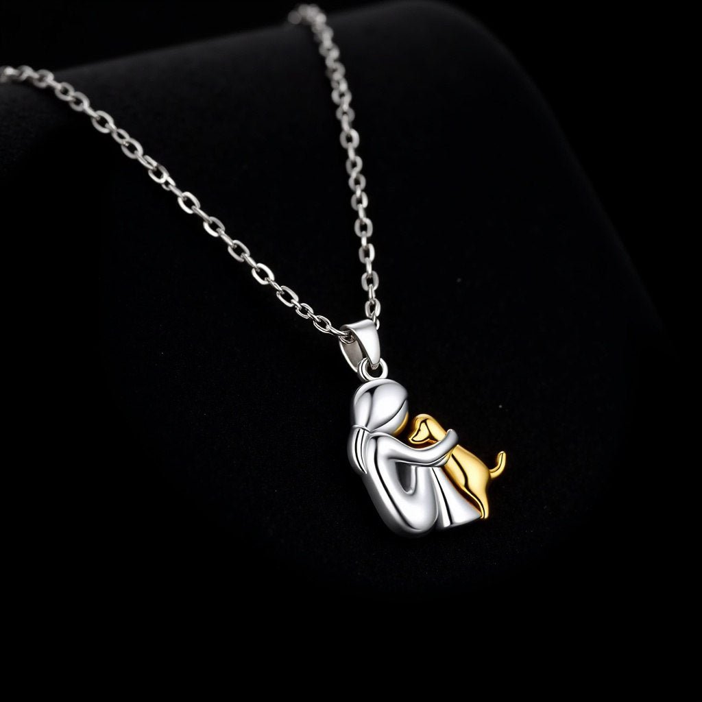 Collana con Pendente Abbraccio e Orecchini in Omaggio – Offerta a Tempo Limitato