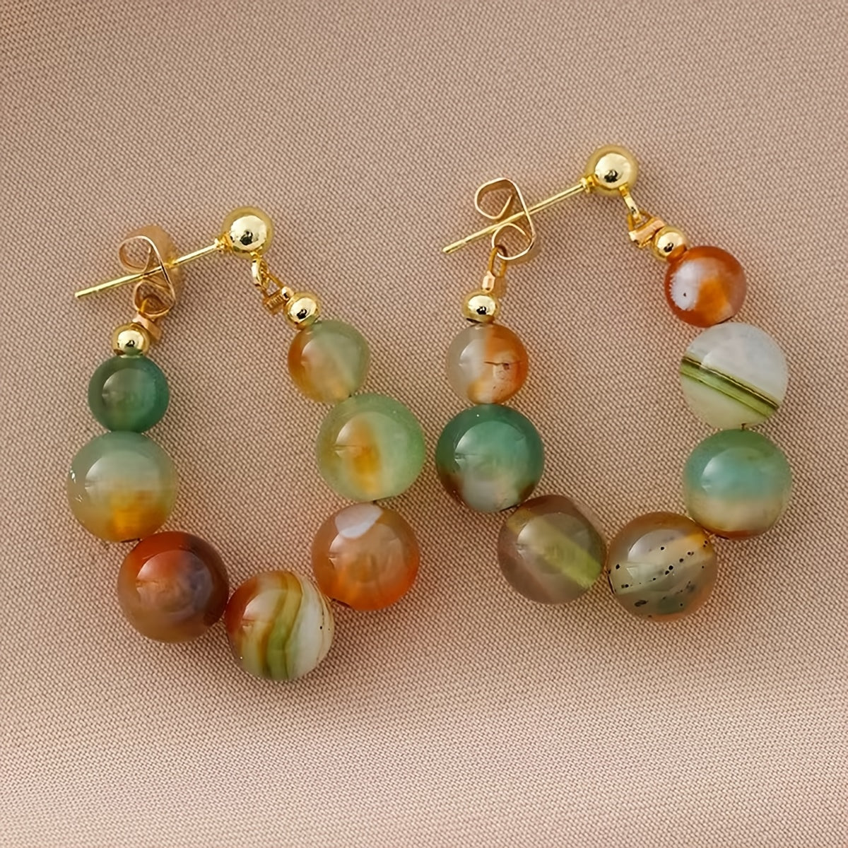 Orecchini a cerchio placcati in oro con perline in pietra naturale Boho