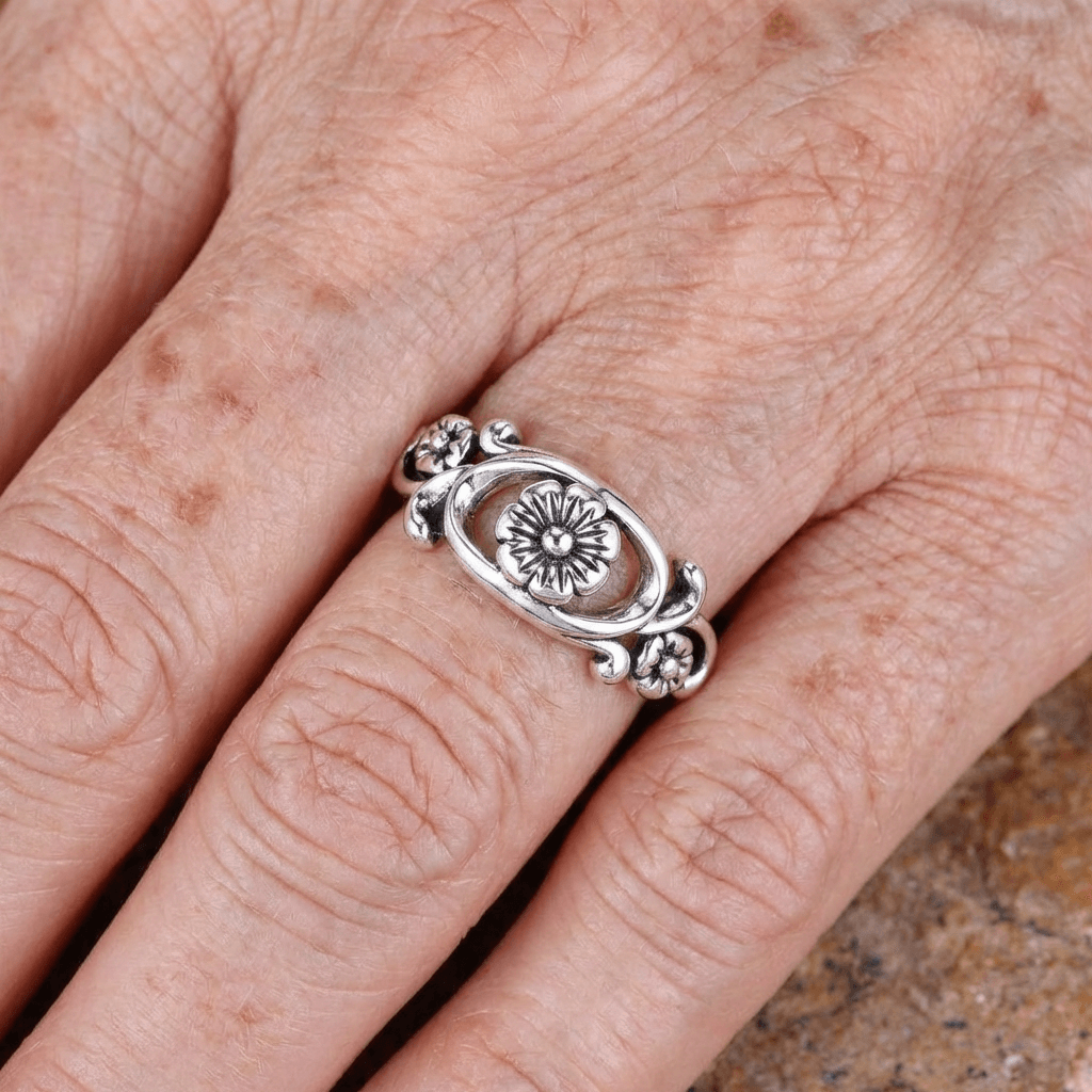 Anello Fiorito Vintage Bohemien Placcato Argento