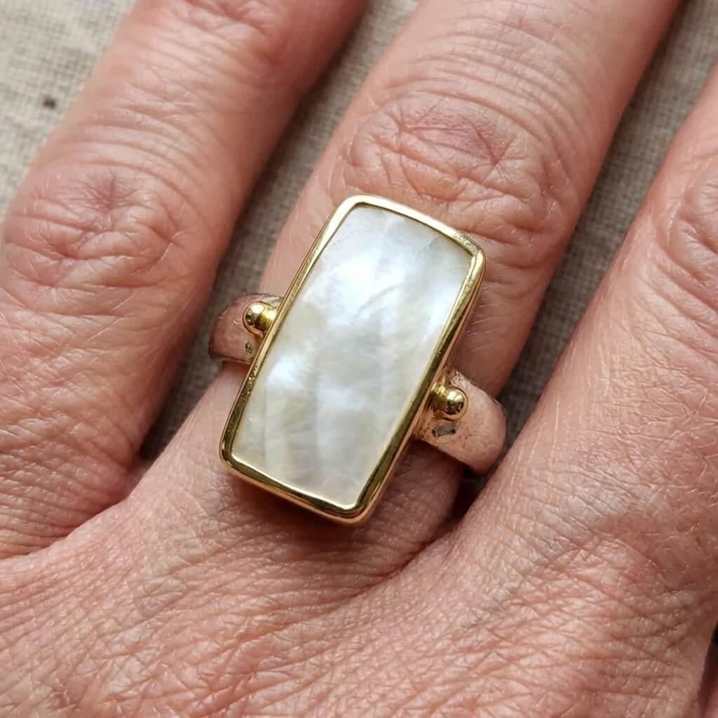 Anello in Pietra di Luna Geometrico Boho