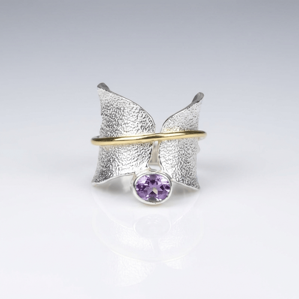 Liora™ - Anello in Argento e Oro con Farfalla in Ametista