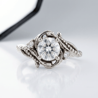 ANELLO ORNATO VINTAGE CON DIAMANTE ARGENTATO
