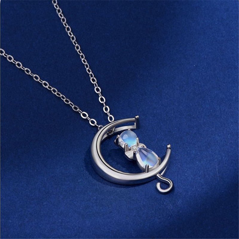 Collana a Mezzaluna con Pietra di Luna e Gatto