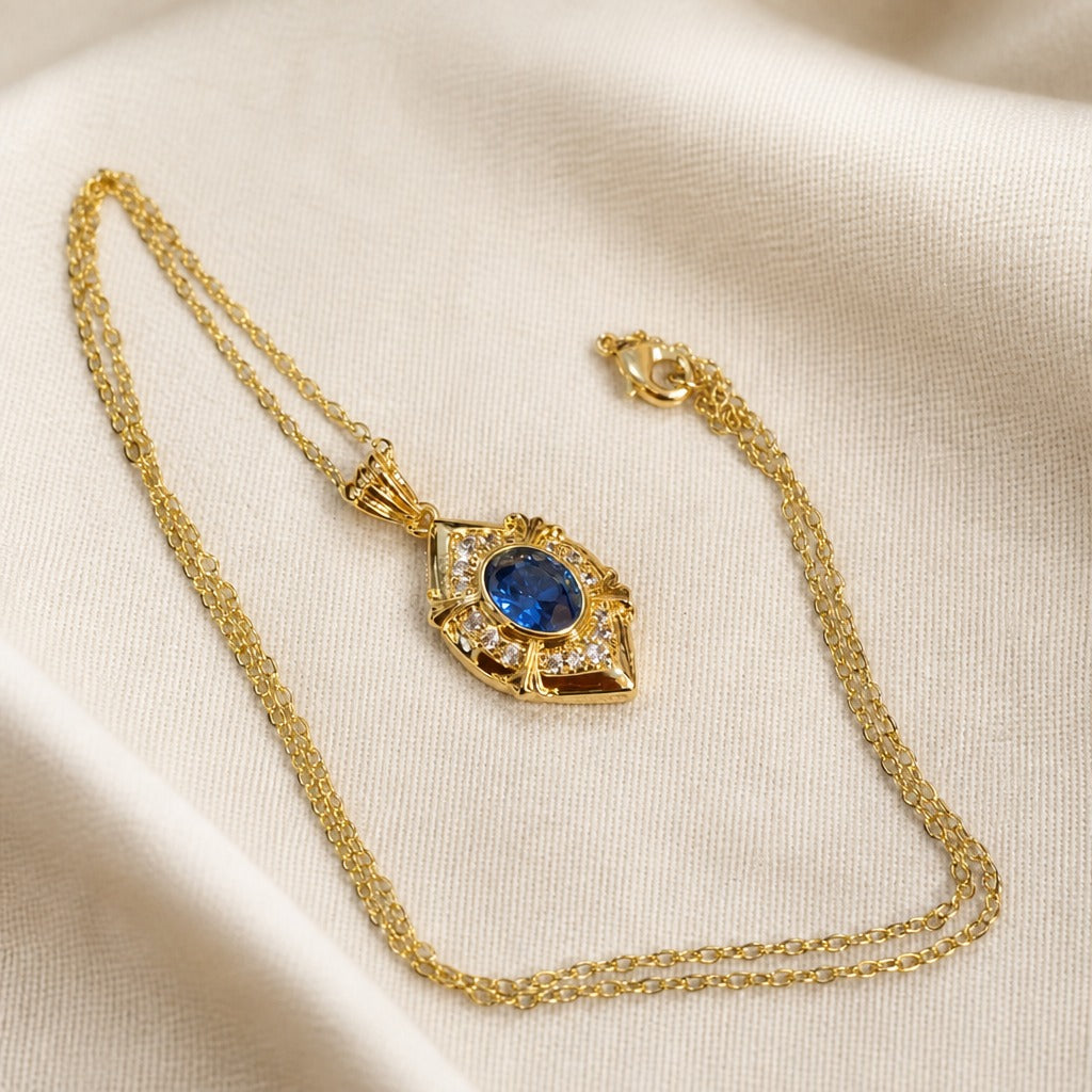 Collana con Ciondolo Decorato in Zaffiro