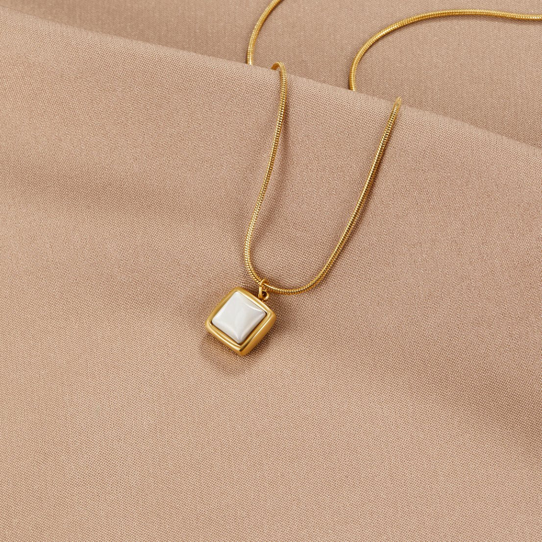 Collana con Pendente Riva Moonstone