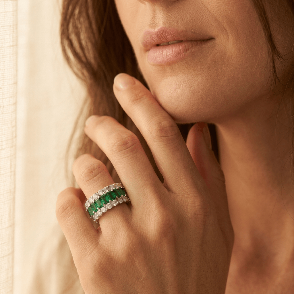 Anello in lega con zirconia cubica verde bohemien