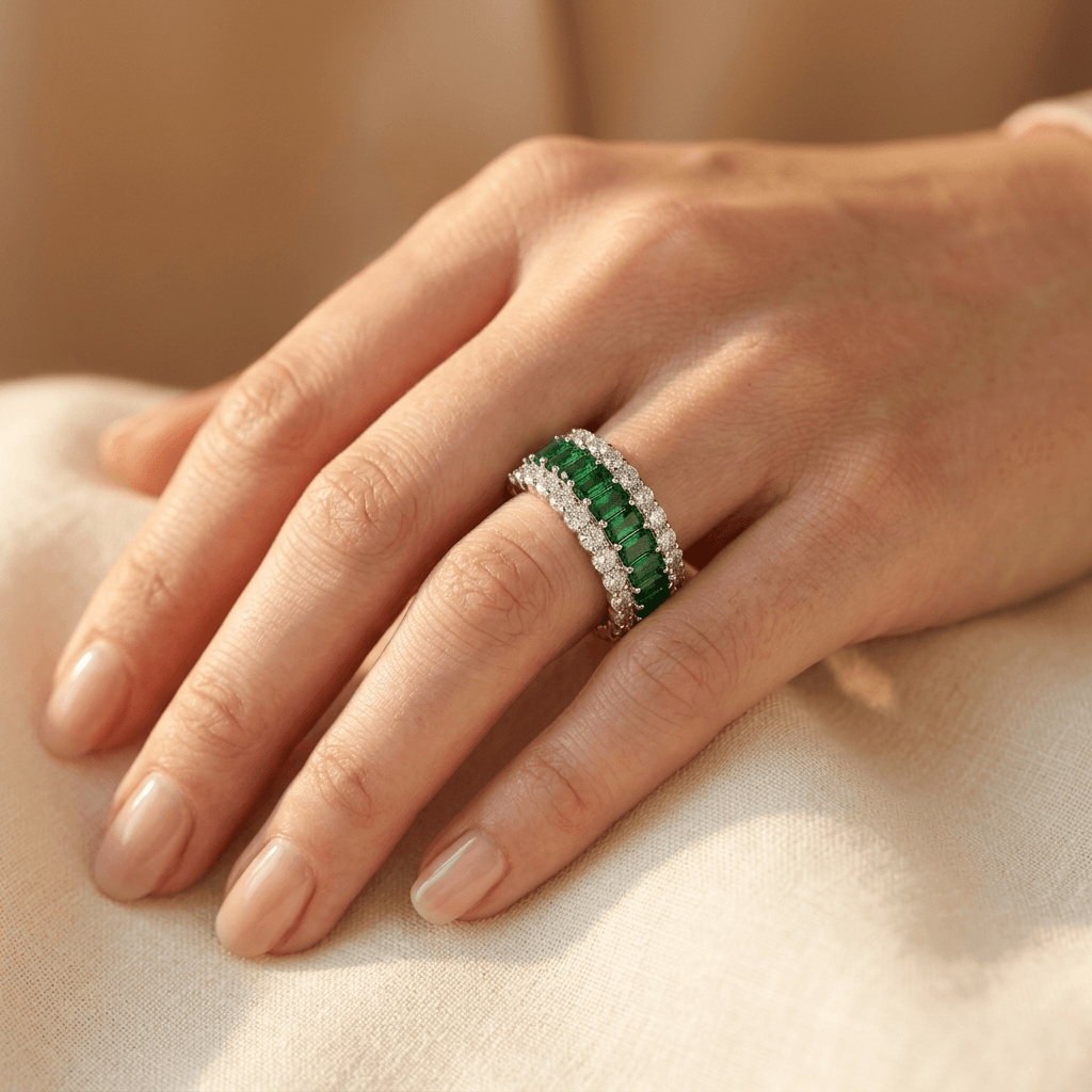 Anello in lega con zirconia cubica verde bohemien